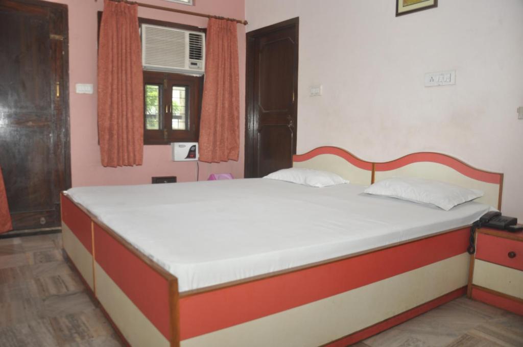 Aapnni Hotel Jaipur Værelse billede